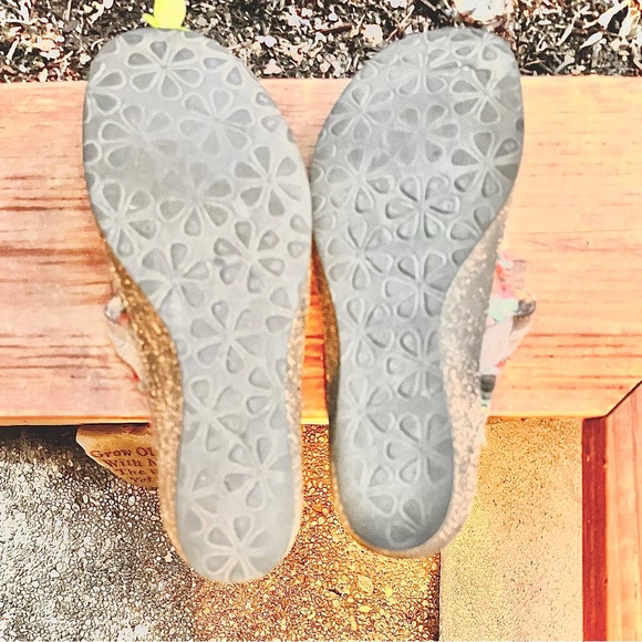 Aetrex JANINE Sweater Mary Jane Shoes - Picture 6 of 8